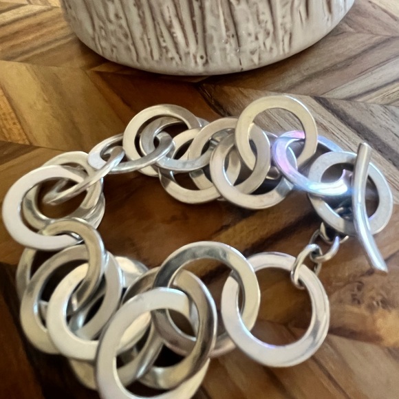 Elegant Sterling Silver Disk Link Bracelet - Picture 2 of 4